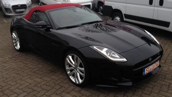 LHD JAGUAR F TYPE